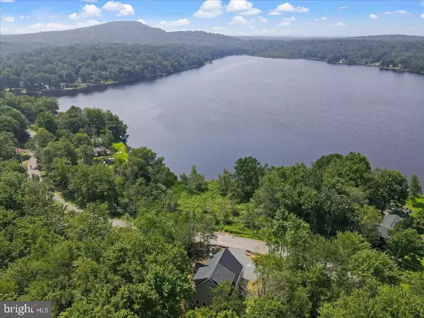 Pocono Lake, PA 18347,7733 LAKE SHORE DR