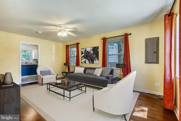 Alexandria, VA 22303,5810 FIFER DR