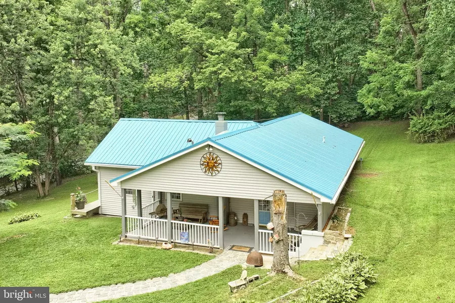 281 MIDDLE RIVER RD, Brogue, PA 17309