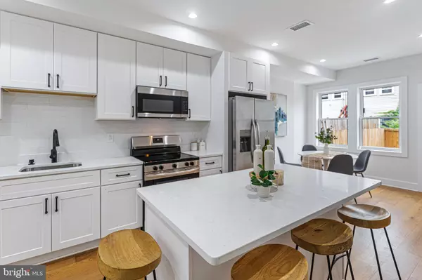 Washington, DC 20002,1107 QUEEN ST NE #2