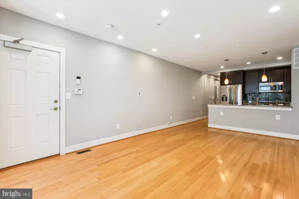 Washington, DC 20010,3404 13TH ST NW #102