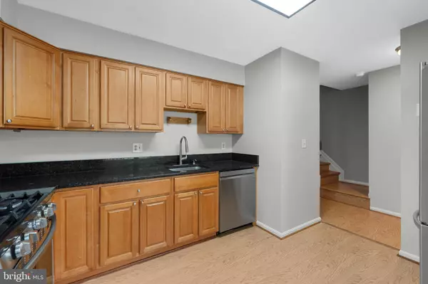 Fairfax, VA 22033,3321 BUCKEYE LN