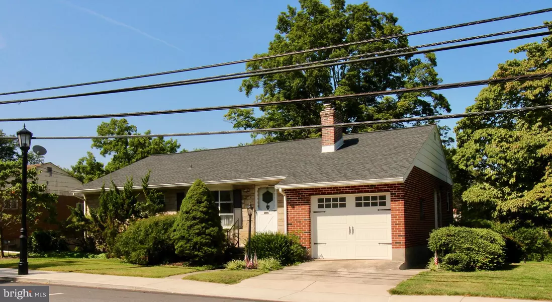 330 N MAIN ST, Coopersburg, PA 18036