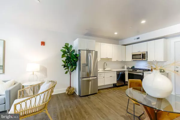 Washington, DC 20020,1928 NAYLOR RD SE #404