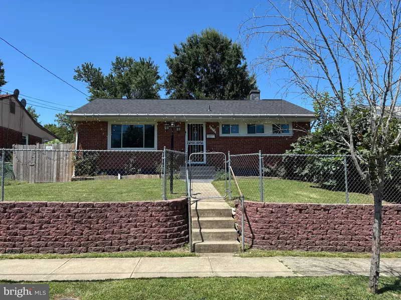 2212 CHAPMAN RD, Hyattsville, MD 20783