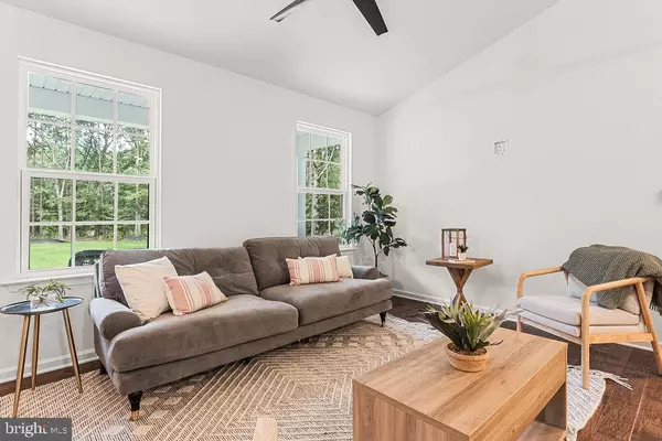 Gordonsville, VA 22942,604 BAKER ST W
