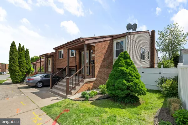 Philadelphia, PA 19116,838 HENDRIX ST