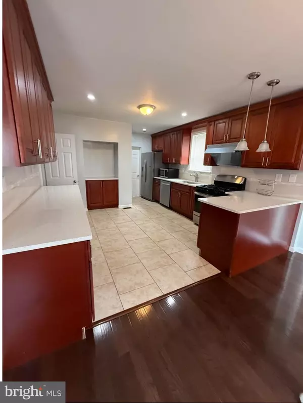 Philadelphia, PA 19111,1404 BRIGHTON ST