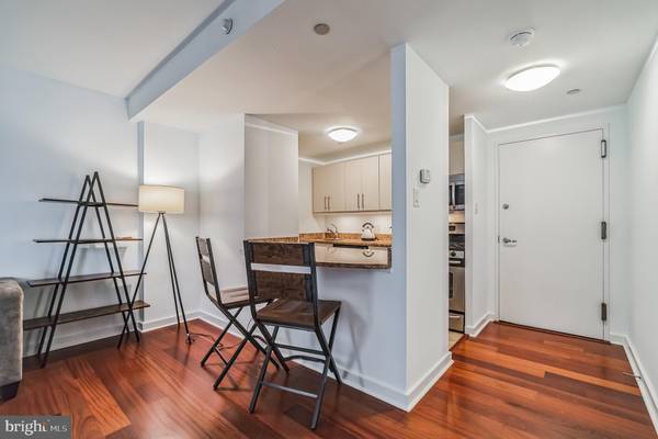 Philadelphia, PA 19103,219-29 S 18TH ST #1105