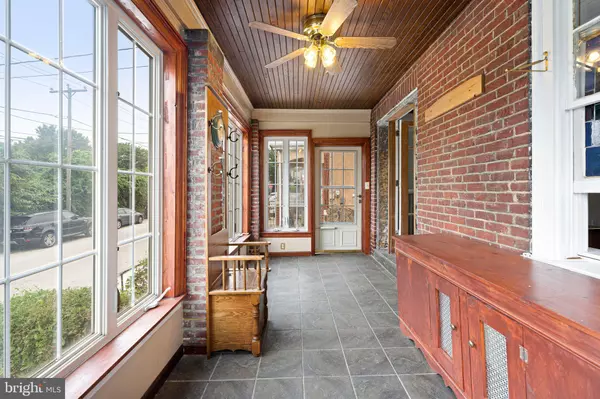 Philadelphia, PA 19128,517 CONARROE ST