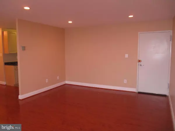 Hyattsville, MD 20782,5601 PARKER HOUSE TER #302