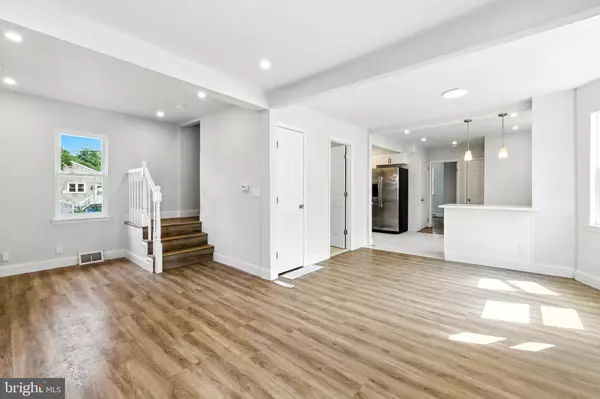 Moorestown, NJ 08057,403 S LENOLA RD