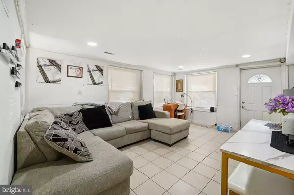 Baltimore, MD 21218,817 HOMESTEAD ST