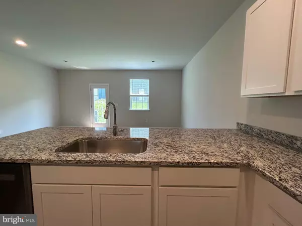 Luray, VA 22835,131 RAE CT