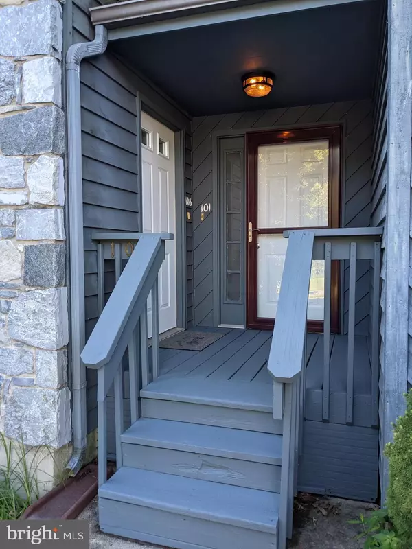 Newark, DE 19711,103 FOXFIRE DR