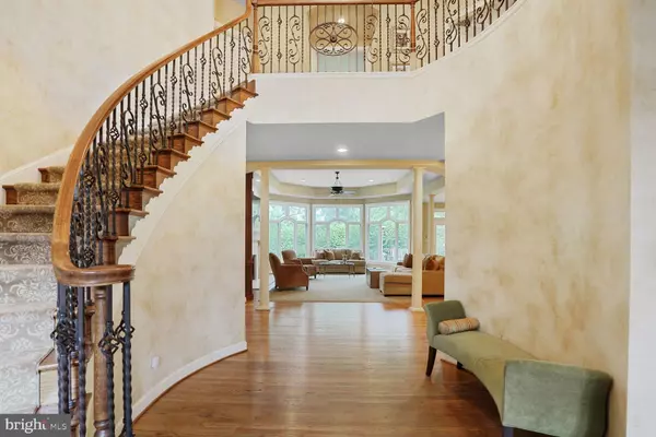 Great Falls, VA 22066,9864 WALKER GLEN CT