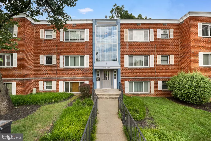 3837 HAMILTON ST #J-102, Hyattsville, MD 20781