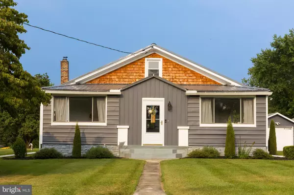 34 SALT RD, Enola, PA 17025