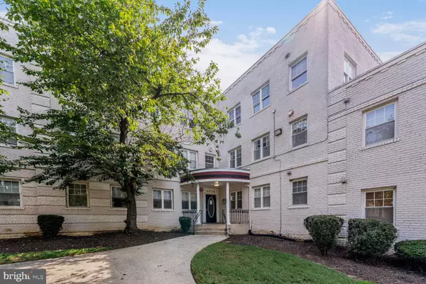 3876 9TH ST SE #301, Washington, DC 20032