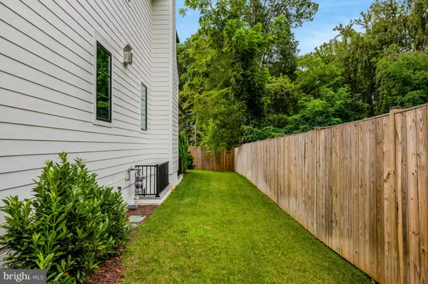 Mclean, VA 22101,1740 ATOGA AVE