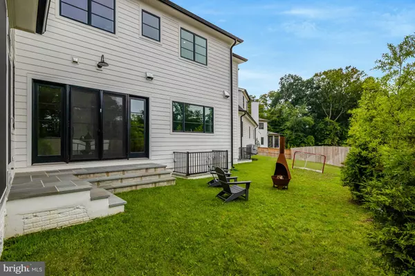 Mclean, VA 22101,1740 ATOGA AVE