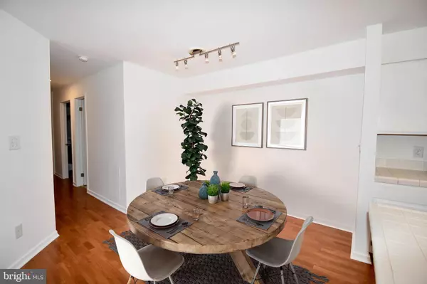 Gaithersburg, MD 20886,18458 BISHOPSTONE CT #249