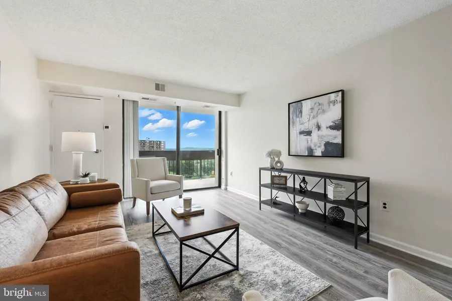5300 HOLMES RUN PKWY #1210, Alexandria, VA 22304