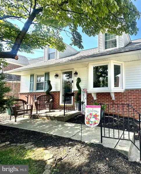 528 HOFFNAGLE ST, Philadelphia, PA 19111