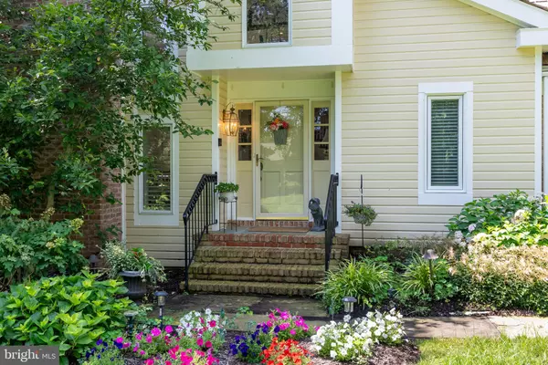Lutherville Timonium, MD 21093,7 OLD BOXWOOD LN