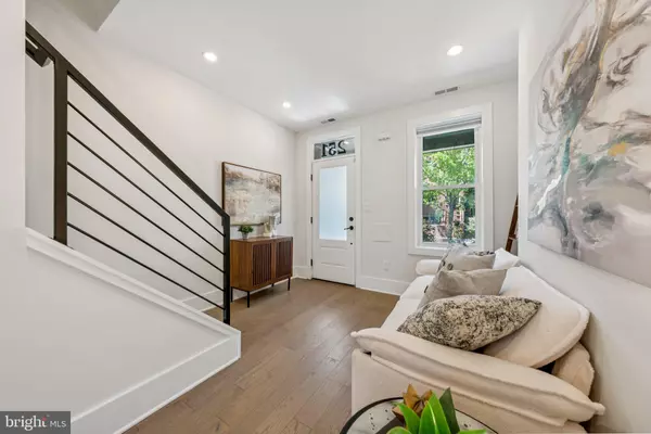 Washington, DC 20002,251 14TH PL NE