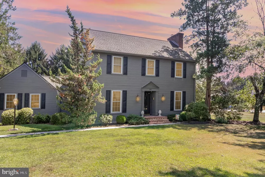 808 WELLINGTON DR, Carlisle, PA 17013