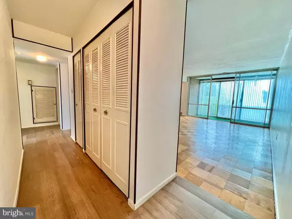 Greenbelt, MD 20770,8663 GREENBELT RD #201