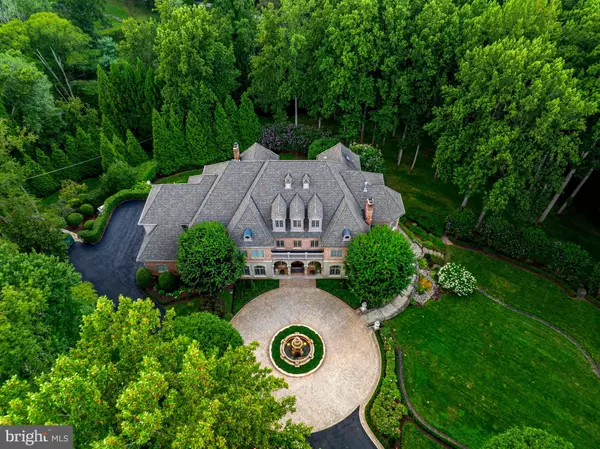 9112/9120 MINE RUN DR, Great Falls, VA 22066