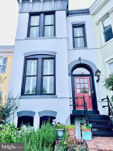Washington, DC 20007,1932 35TH ST NW