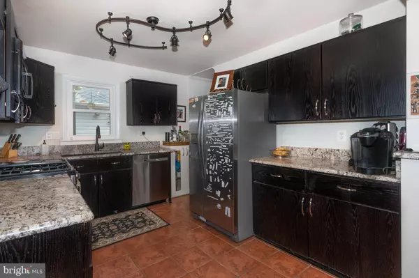 Alexandria, VA 22310,5914 RIDGE VIEW DR