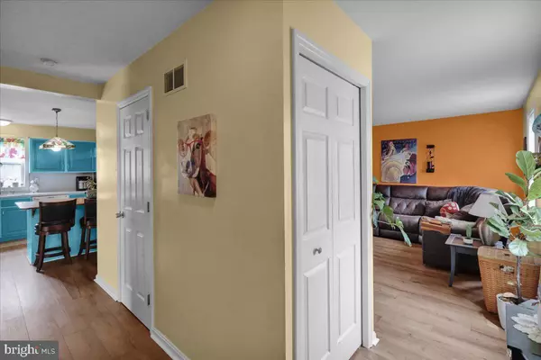 Leola, PA 17540,238 LEMON LN