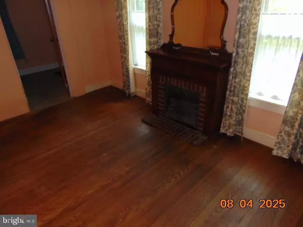 Millheim, PA 16854,108 RACE ALLEY