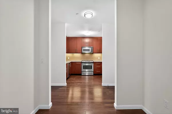 Philadelphia, PA 19102,1425-00 LOCUST ST #15F