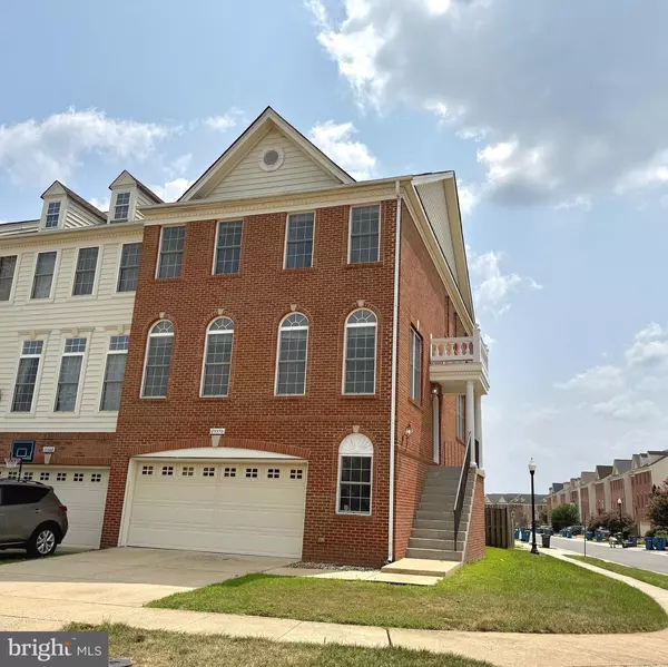 Chantilly, VA 20152,25370 WHIPPOORWILL TER