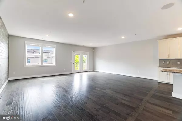 Ashburn, VA 20147,44750 TIVERTON SQ