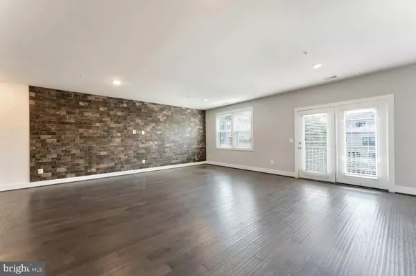 Ashburn, VA 20147,44750 TIVERTON SQ