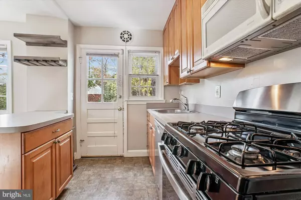 Alexandria, VA 22301,14 E MYRTLE ST