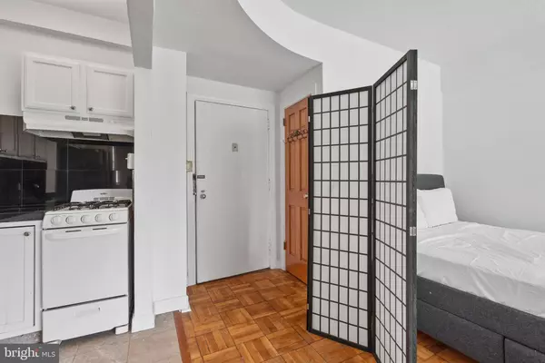 Washington, DC 20036,1727 MASSACHUSETTS AVE NW #304