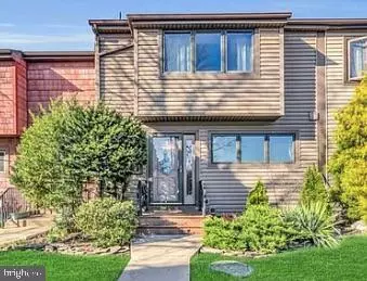 Hillsborough, NJ 08844,124 BROOKSIDE LN
