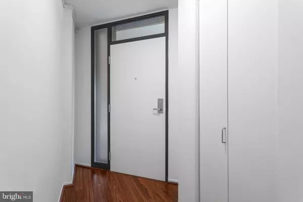 Reston, VA 20191,1951 SAGEWOOD LN #315