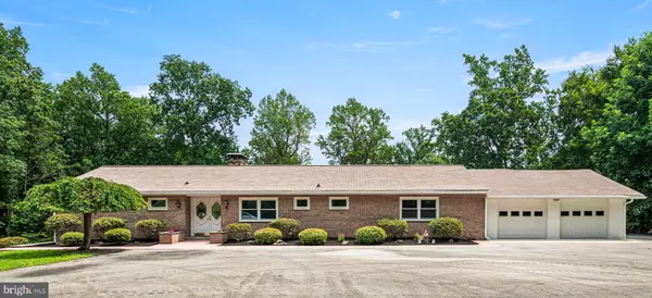 Elverson, PA 19520,51 SAVITS DR