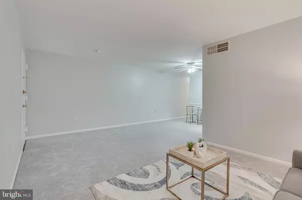 Fairfax, VA 22031,9473 FAIRFAX BLVD #104