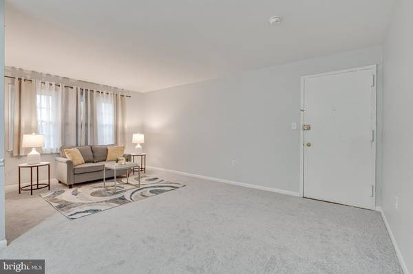 Fairfax, VA 22031,9473 FAIRFAX BLVD #104