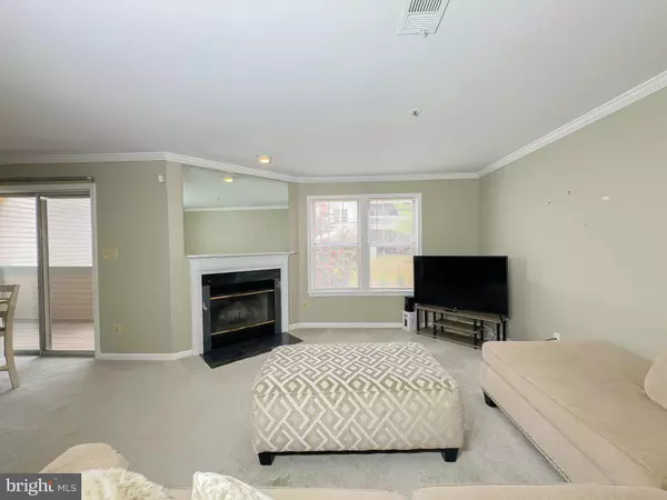 Laurel, MD 20707,7802 SPINNAKER RD #21