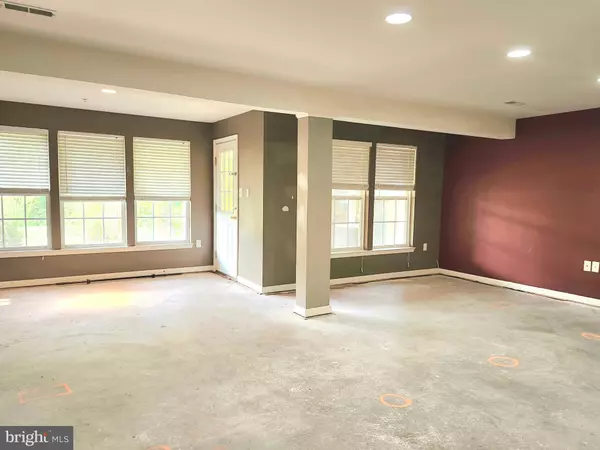 Pottstown, PA 19464,233 CREEKSIDE DR